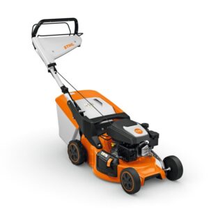 TOSAERBA STIHL RM248.3 TRAZIONATA