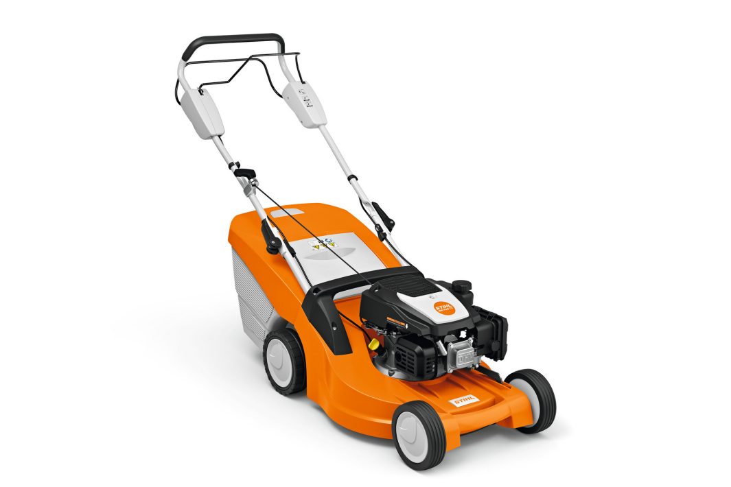 TOSAERBA STIHL RM448.1 TRAZIONATA 1 TOSAERBA STIHL RM448.1 TRAZIONATA